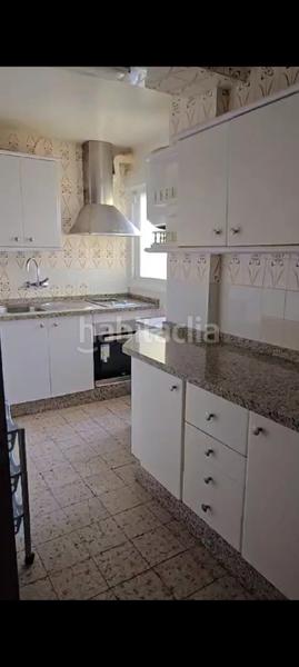 Foto f8d58b19-cb1c-4048-882e-1ba65198c706. Piso en calle sargento garcía noblejas 6 giron. sin ascensor en Málaga