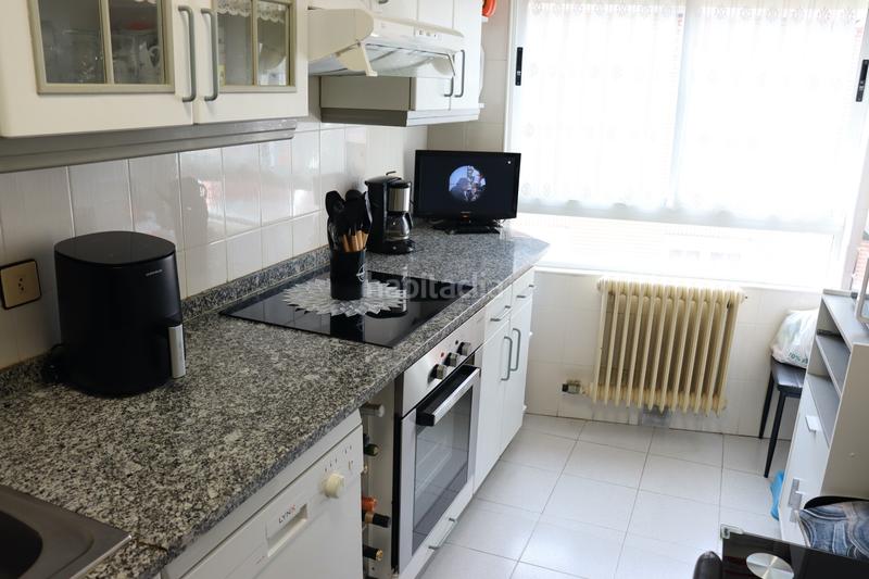 Foto 0b25118e-ebcb-4e65-b8fc-bafd5ee709d1. Pis amb calefacció aparcament a Trobajo del camino