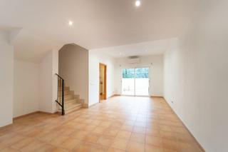 Semi detached house in Ses Salines Poble. Casa adosada en venta en ses salines