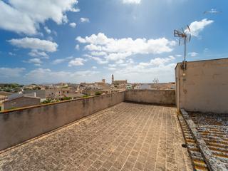 House in Ses Salines Poble. Casa en venta de tres alturas con vistas en ses salines