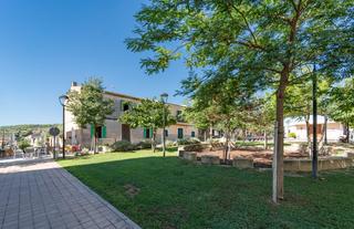 Casa a Manacor Centre. Amplia casa de pueblo en venta en son maci (manacor)