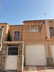 Casa a schiera in Calle mecina bombarón 20. Duplex en roquetas de mar