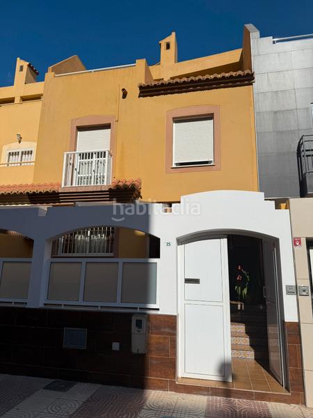 Foto 07ffd1b3-e0ea-4176-b780-5411f3a154a6. Casa aparellada a calle joaquín blume 25 a Roquetas pueblo Roquetas de Mar