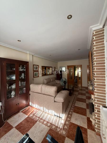 Foto cbb507a8-2160-4c55-97f7-6abeb7f7b8aa. Casa aparellada a calle joaquín blume 25 a Roquetas pueblo Roquetas de Mar