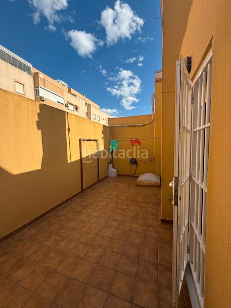 Foto e82c5465-c55d-4d5f-a01f-6ecfcb0ad047. Casa aparellada a calle joaquín blume 25 a Roquetas pueblo Roquetas de Mar