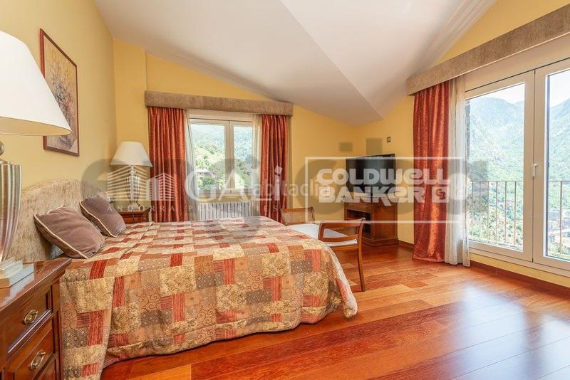 Foto 0d25e06f-e0af-40a2-a58b-b39a62b9bbe5. Chalet  para comprar en exclusiva zona residencial de escaldes en Escaldes-Engordany