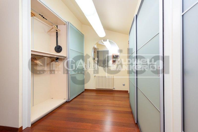 Foto ddd70b41-597d-4aaf-8c35-b3f7ea44625a. Chalet  para comprar en exclusiva zona residencial de escaldes en Escaldes-Engordany