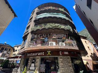Lloguer Local Comercial a Carrer la llacuna 5. Restaurante en traspaso