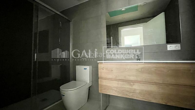 Foto 47fc94e6-9394-441e-b317-86299010314a. Pis amb calefacció aparcament a Vila Encamp