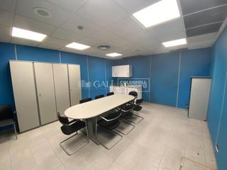 Location Bureau à Carretera de la comella 33-35. Amplia oficina en andorra la vella