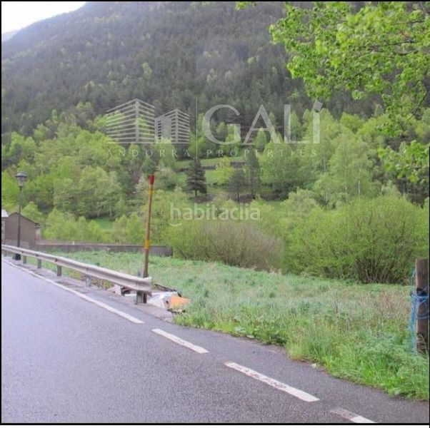 Foto fdc8e985-6466-4e02-ad34-f5144e81f979. Terreno residencial solar edificable con todos los servicios en Ordino