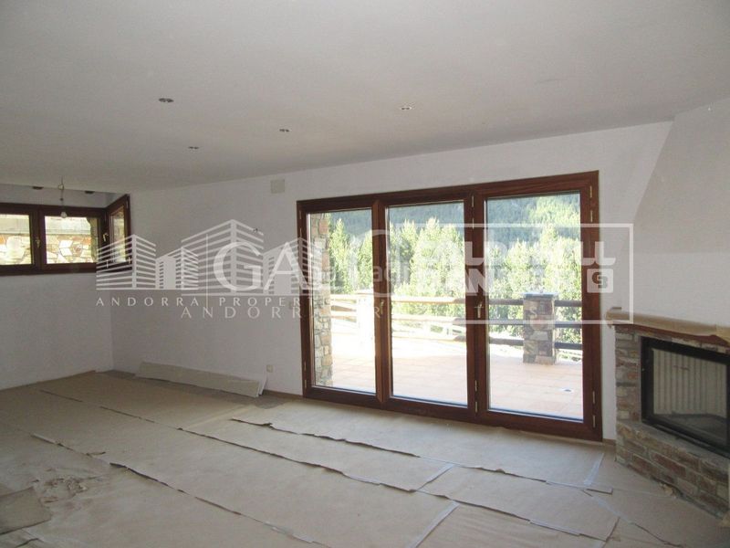 Foto 4c5cc168-03bc-4e8b-addf-0e188ac1253e. Casa adossada amb calefacció aparcament a El Forn-Prats-Meritxell Canillo