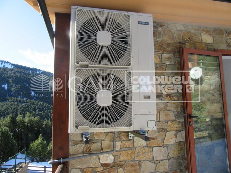 Foto 736a6958-8e8e-4c11-834d-f64ff6d47ab1. Casa adossada amb calefacció aparcament a El Forn-Prats-Meritxell Canillo