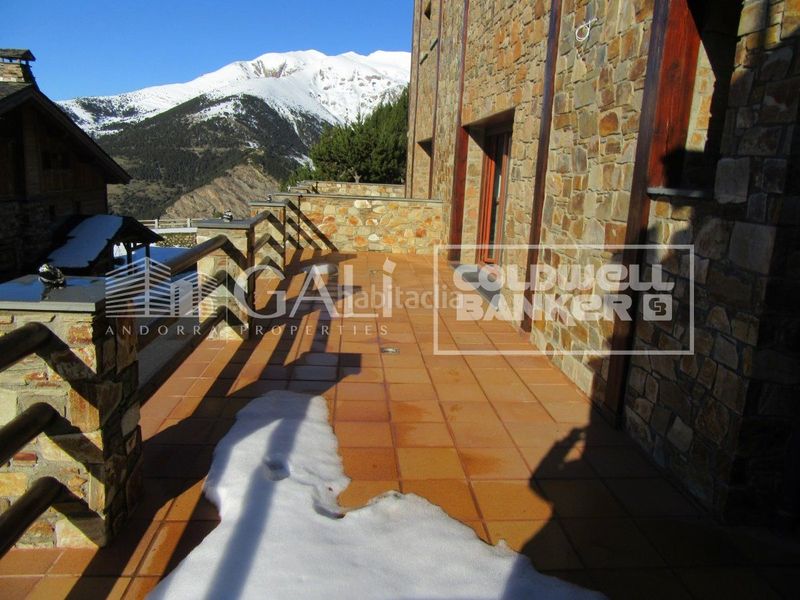 Foto 74f28b77-ca1a-44ed-acd8-9d348e2e2405. Casa adossada amb calefacció aparcament a El Forn-Prats-Meritxell Canillo