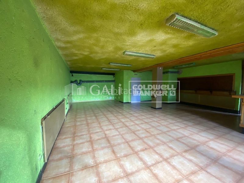 Foto 596ad106-9e19-41e9-b962-9f4e2107b6f0. Lloguer local comercial a L´Aldosa-Ransol Canillo