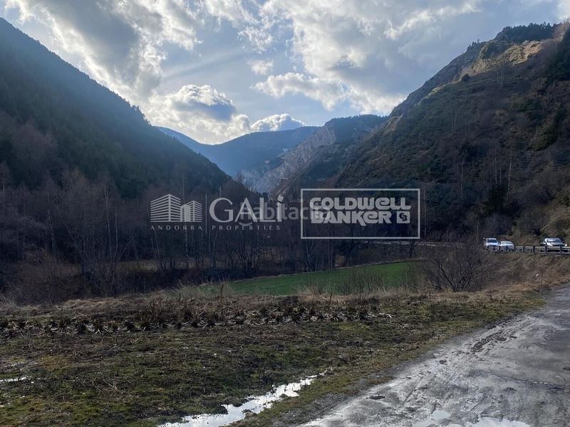 Foto bef93d6f-53c7-4c5e-b3de-f279d98686ed. Lloguer local comercial a L´Aldosa-Ransol Canillo