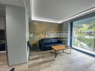 Pis  Urbanizacion gran sol. Piso exclusivo de 2 habitaciones con 1 plaza de garaje y zona de