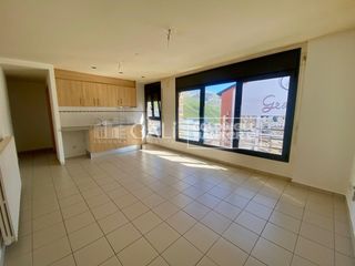 Location Appartement  Carrer abelletes. Bonito piso de alquiler de 1 hab en el pas de la casa