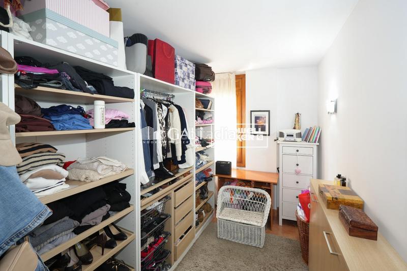 Foto 420633a3-ca18-4af4-af92-e763a8a73ebb. Appartamento con riscaldamento parcheggio in Sispony La Massana