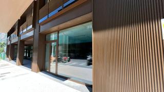 Lloguer Local Comercial a Escaldes-Engordany. Local comercial con salida de humos en escaldes
