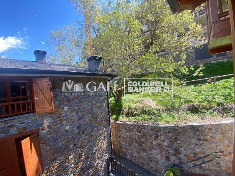 Foto efbc6abd-5e79-4415-849d-e34bbe7cf511. Flat with heating parking in Soldeu-Incles Canillo