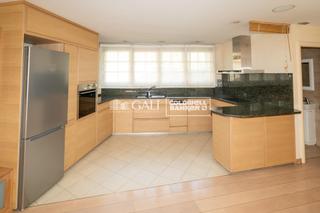 Rent House  Carrer carrer major. Casa en alquiler en santa coloma con jardin 3 habitaciones 3 bañ