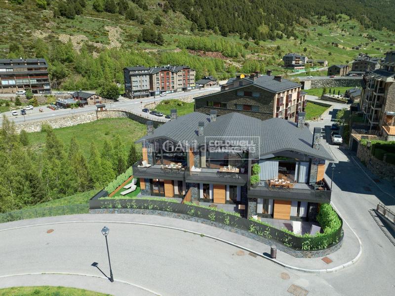 Foto 9d254314-15ce-469d-ba57-e15a97d84d60. Casa adossada amb aparcament a Soldeu-Incles Canillo