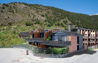 Casa adosada en Carrer roc sant miquel. Nueva promoción de adosados en el valle de incles