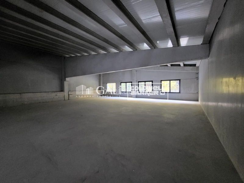 Foto 085584dd-4a4f-4936-8cce-29bce47fea68. Nave industrial venta nave industrial en La Massana La Massana