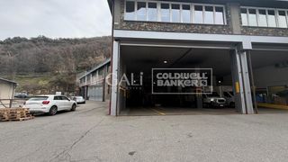 Miete Fabrikhalle in Centro. Nave industrial de 1.900 m2 en zona industrial, la comella andor