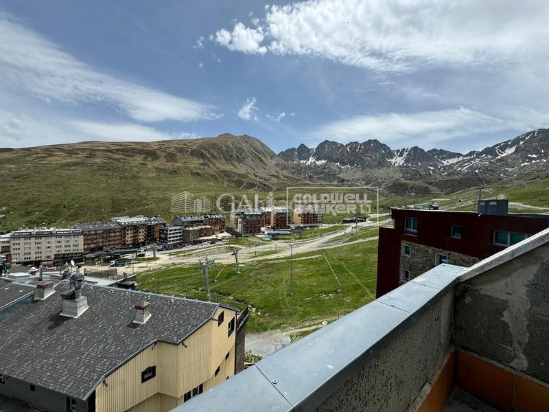 Foto 485cd301-57cd-4410-9a7a-0f1f51934143. Àtic amb calefacció a Pas de La Casa Encamp