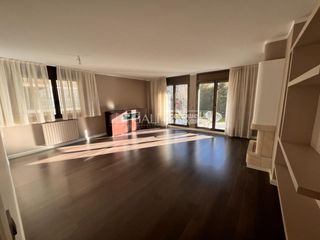 Appartement à Sant Julià. Planta baja exclusiva con gran jardín en sant julià