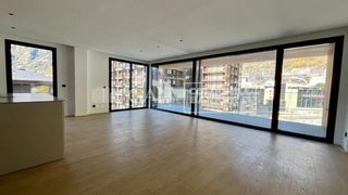 Lloguer Pis  Calle paraires. Piso en torre zenit 2 a estrenar con balcón, centrico y dos plaz