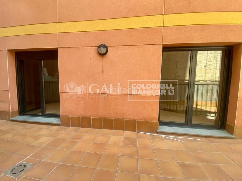 Foto 581f4484-042c-4c6e-98b6-a6bcf99f79e8. Planta baixa amb calefacció aparcament a Encamp Encamp