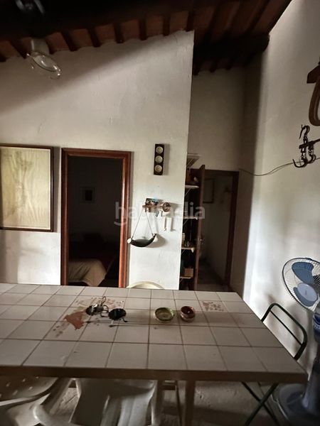 Foto a1f99cbe-adbd-44c7-aea7-dce43c7b13f6. Casa amb xemeneia a Corçà
