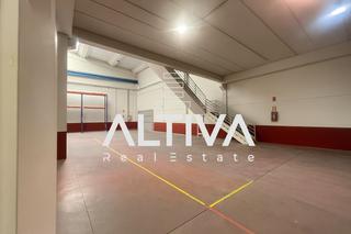 Industrial building in La Garena