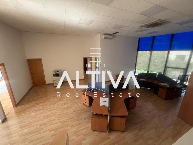 Foto b4a86447-cbd0-4156-9d97-697ba3583514. Industrial building in La Garena Alcalá de Henares