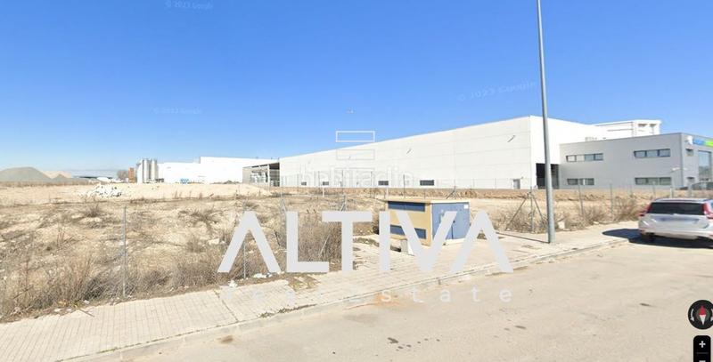 Foto 77a476dd-76d1-415e-a261-55b844cd34e1. Terreno residencial en Velilla de San Antonio