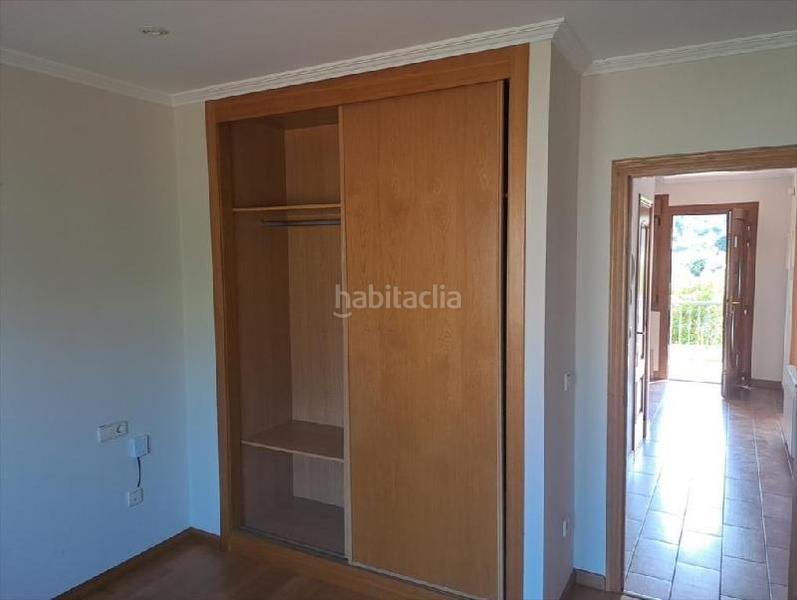 Foto afe2bf82-9136-4d9f-8704-c5b8849795d8. Casa adossada a anxos (os)-carril 61 a O Carril Vilagarcía de Arousa