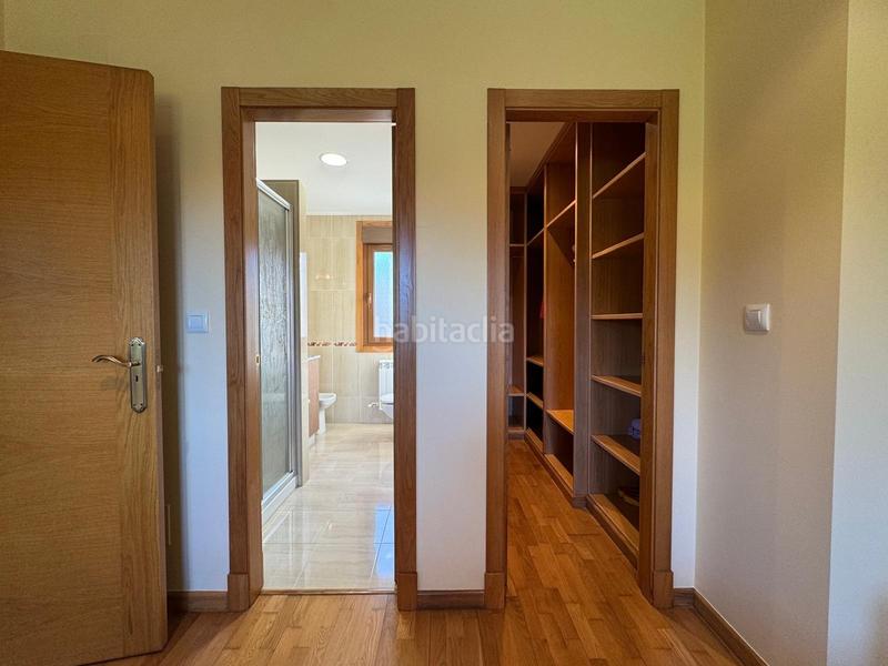 Foto 2798c846-0fc2-4eb8-8b86-7ce481c120a3. Casa amb calefacció aparcament piscina a Campo Lameiro