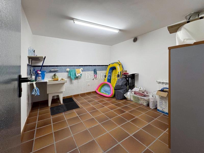 Foto 53ba5c75-c0f4-4c93-822e-1d0286032e9a. Casa amb calefacció aparcament piscina a Campo Lameiro