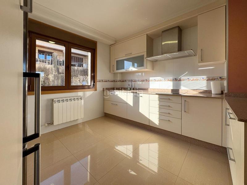 Foto 74fd779a-6ed8-4dcf-91ae-c0887b155c23. Casa amb calefacció aparcament piscina a Campo Lameiro