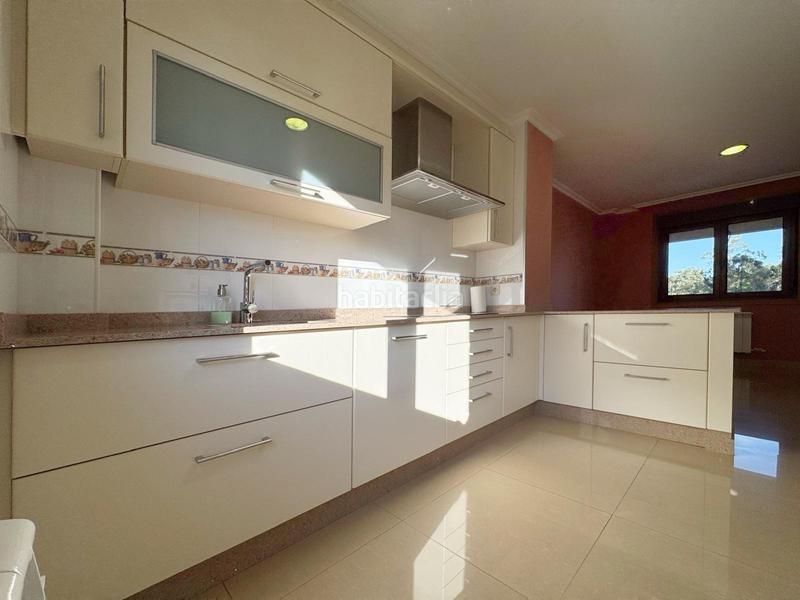 Foto 9bbe917a-56cd-413e-810d-668a873147d3. Casa amb calefacció aparcament piscina a Campo Lameiro