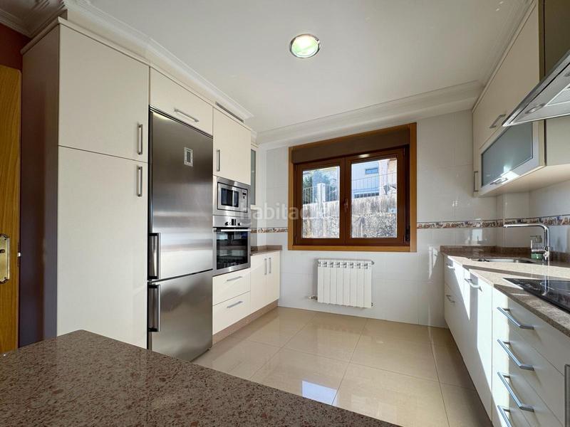 Foto f80469d0-d0b0-43cb-bab5-89291a7e1452. Casa amb calefacció aparcament piscina a Campo Lameiro