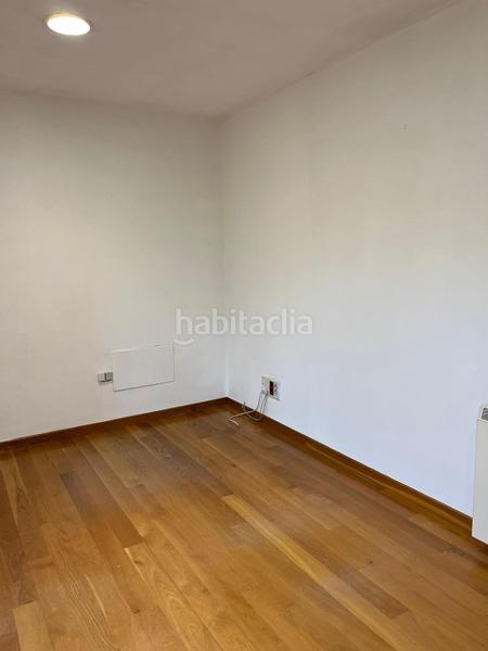 Foto 51ad8f12-ae33-4ae2-9560-7986714a851e. Office space in Zona de Plaza de Barcelos Pontevedra