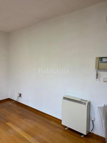 Foto 9ad4f699-a5bb-46e7-8065-d0bf75bb8fc8. Office space in Zona de Plaza de Barcelos Pontevedra