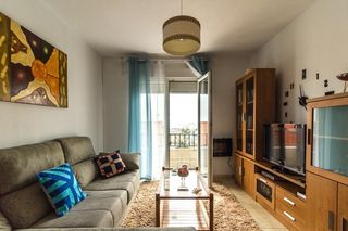 Flat in Calle alta 8. Ambiente muy agradable, ya que casi todas la estancias son exter