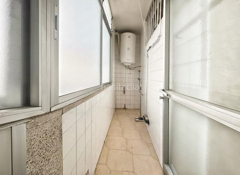 Foto a4b7dea7-c918-4a54-9e5e-14e687edb7da. Pis a calle busto de abaixo 1 a Marín