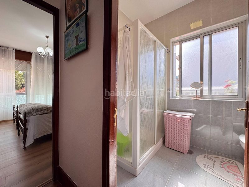 Foto f4378ea4-51a6-41b3-838f-2953407b9643. Edifici a calle de la palma 4 a Cuntis