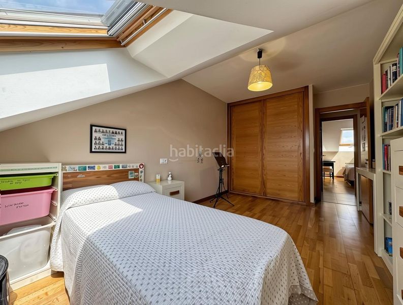 Foto a8b77f9c-4878-455b-ae67-09942567df18. Ático en porteliña-s salvador 13 espacio, luz y vistas a pontevedra desde la planta más alta. en Poio